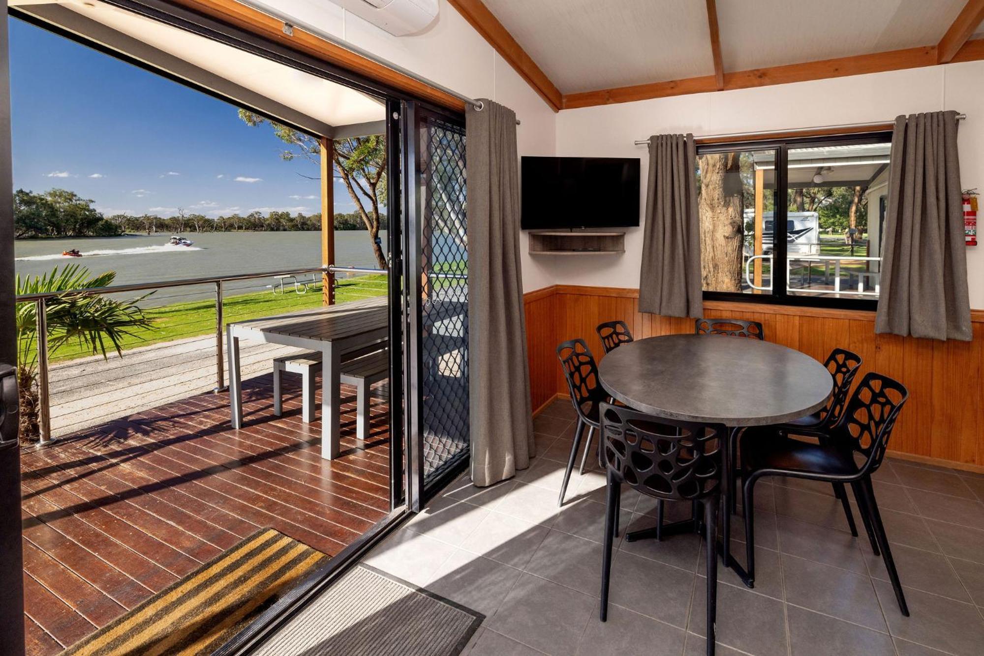 Big4 Renmark Riverfront Holiday Park Exterior photo