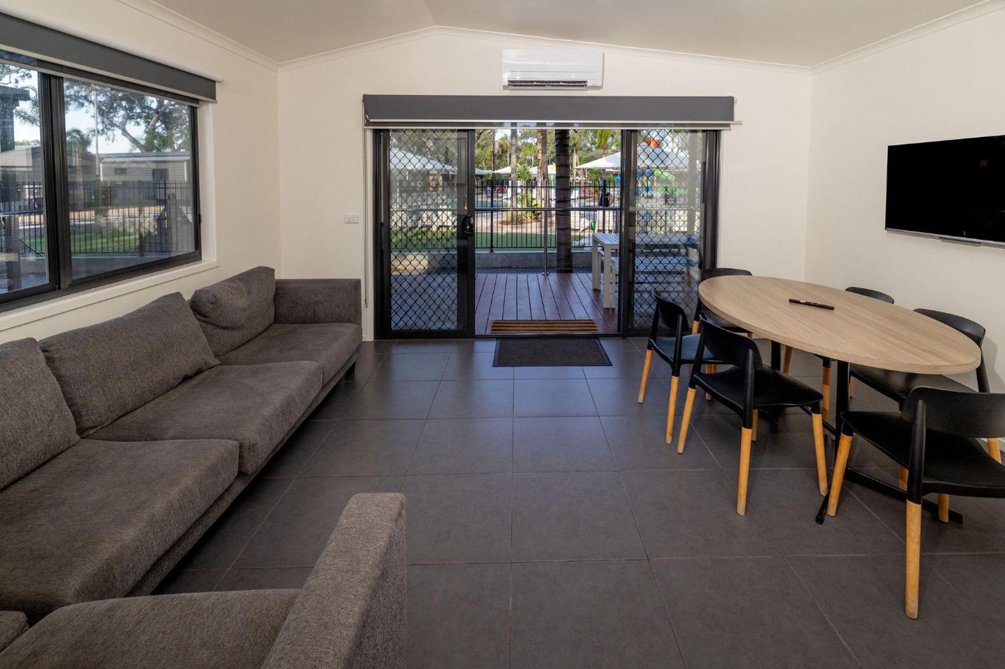 Big4 Renmark Riverfront Holiday Park Exterior photo