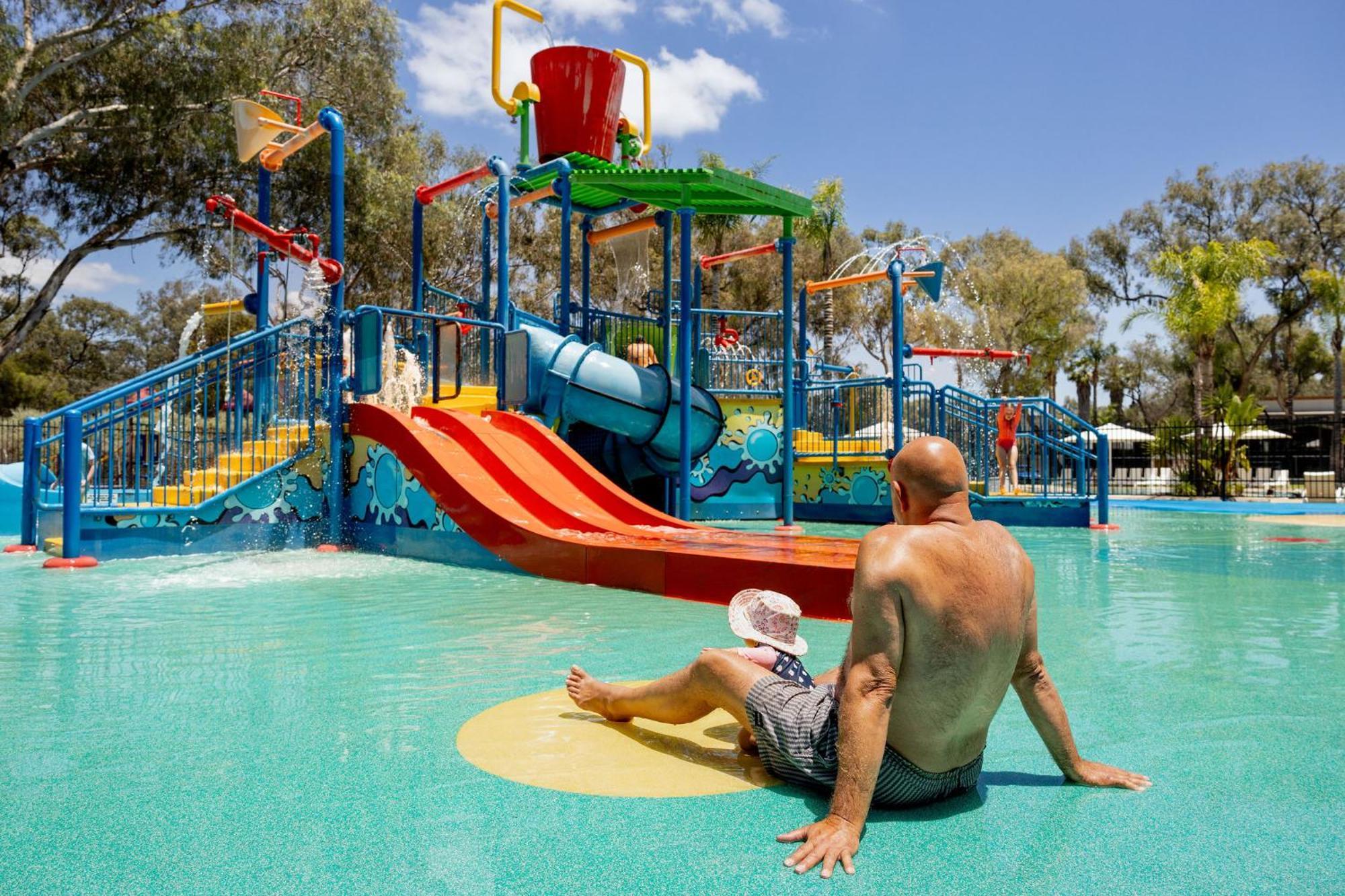 Big4 Renmark Riverfront Holiday Park Exterior photo